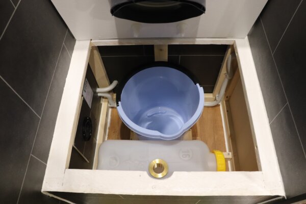 Tankverschraubung Messing mit 1 1/4 Zoll Aussengewinde x 1 Zoll Innengewinde – Bild 4