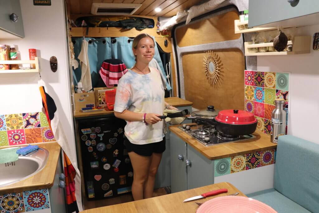 Mit Gas kochen im Camper