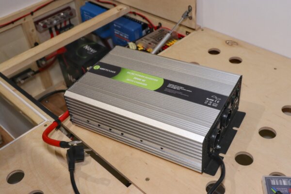 WATTSTUNDE® 2000W / 4000W 12V Sinus Spannungswandler WS12/2000NVS für Lithium Batterien – Bild 2